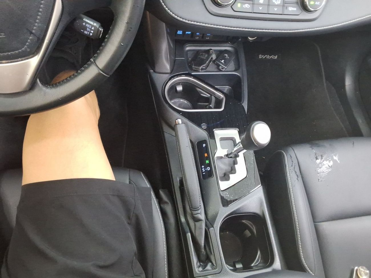 تويوتا راف ٤ 2018 TOYOTA RAV4 (G) 2.5