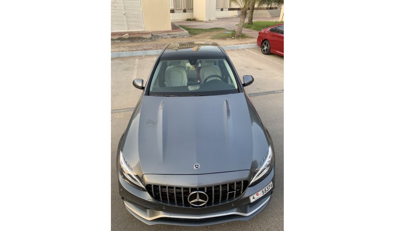 مرسيدس بنز C 300 lexury