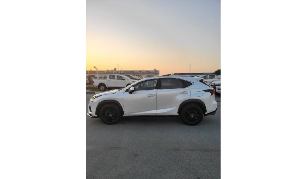 لكزس NX 300 LEXUS NX300 FULL OPTION CLEAN CAR