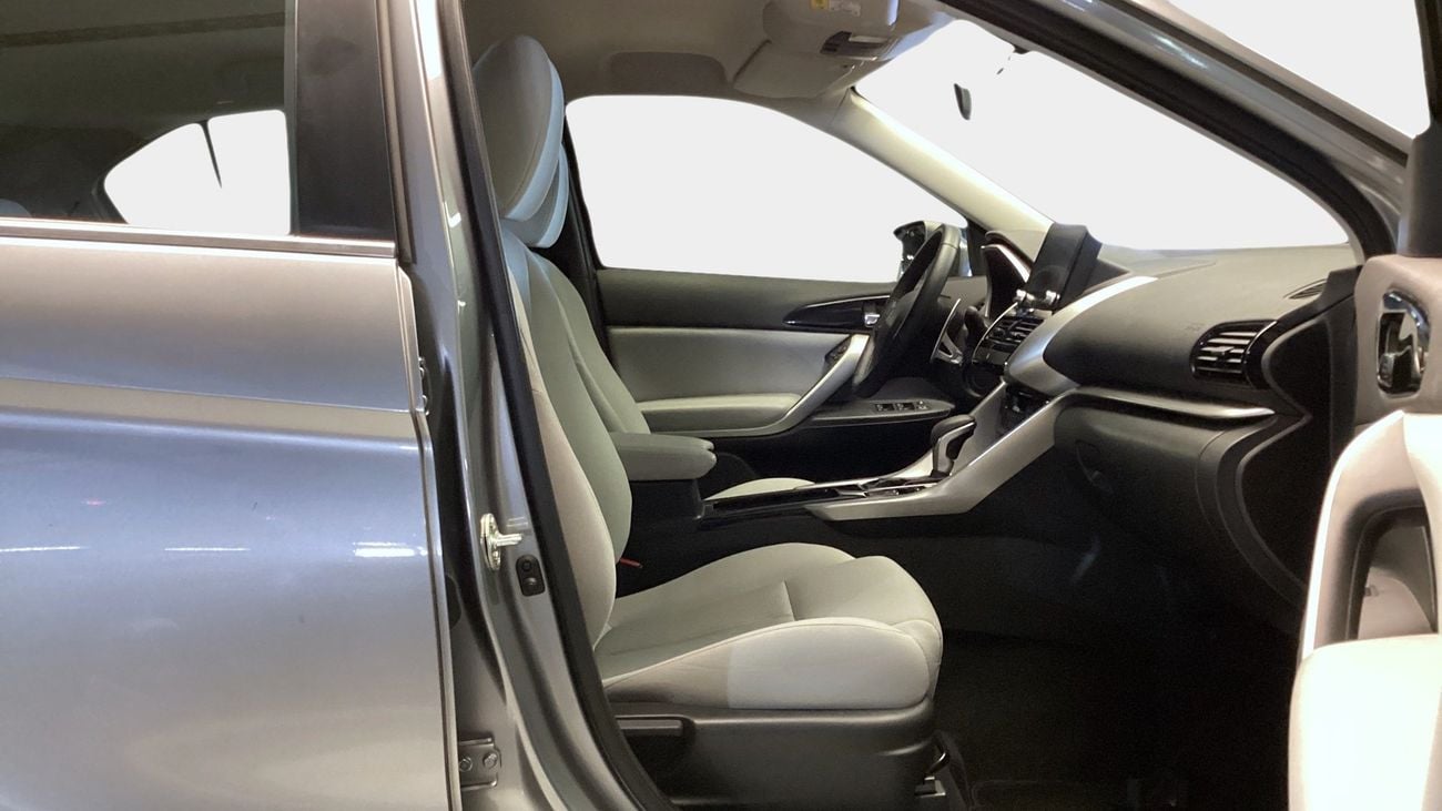 ميتسوبيشي إكلبس كروس GLS Midline | upto AED 20,000 Ramadan Discount | شامل الضمان | 0 ﺪﻔﻋﺓ ﺃﻮﻟﻯ