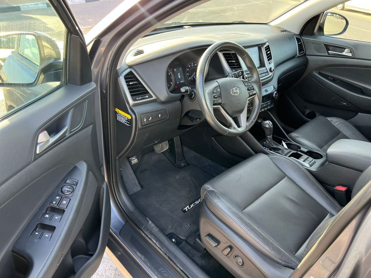 هيونداي توسون 2018 Hyundai Tucson SEL+ 2.0L V4 -  AWD 4x4 - Rear Camera - Leather Seat