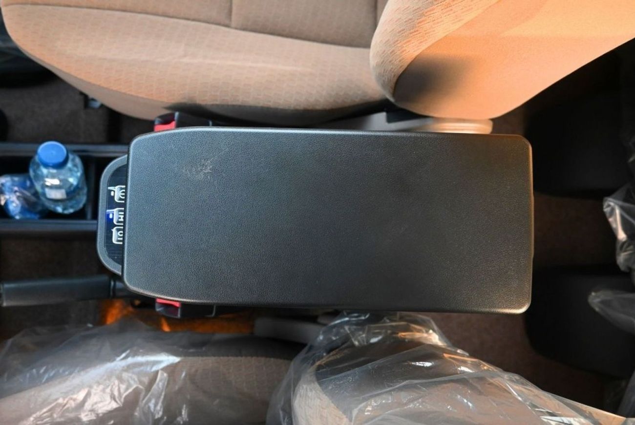 تويوتا لاند كروزر 70 TOYOTA  LAND CRUISER HARDTOP LC76 4.0L 2024