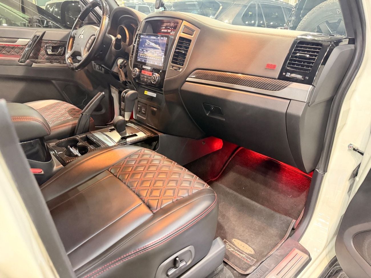 Mitsubishi Pajero GLS H/L SIGNATURE EDI