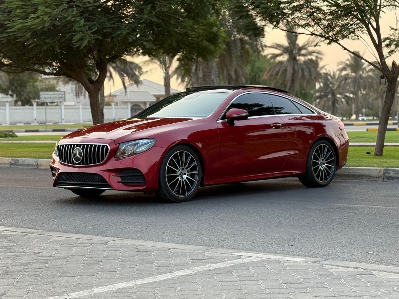 مرسيدس بنز E300 كوبي 