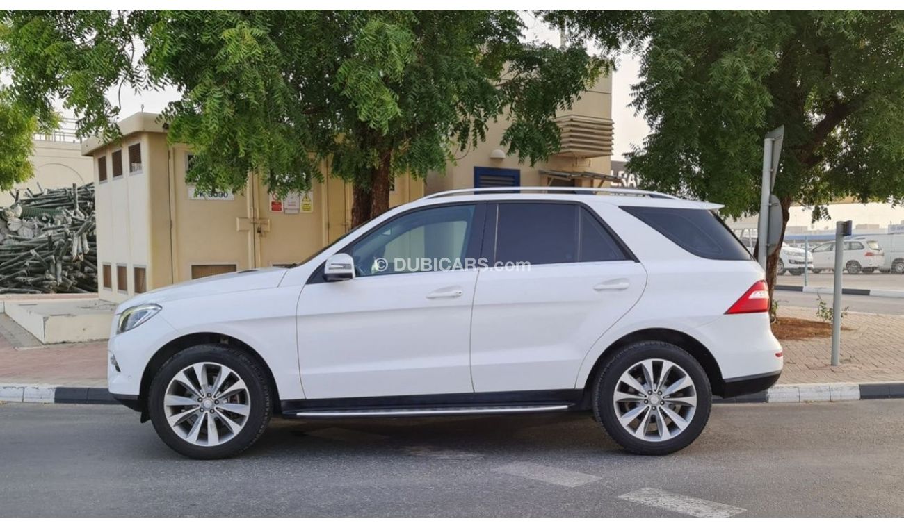 Mercedes-Benz ML 400 Std 3.5L V6 2015 GCC Perfect Condition