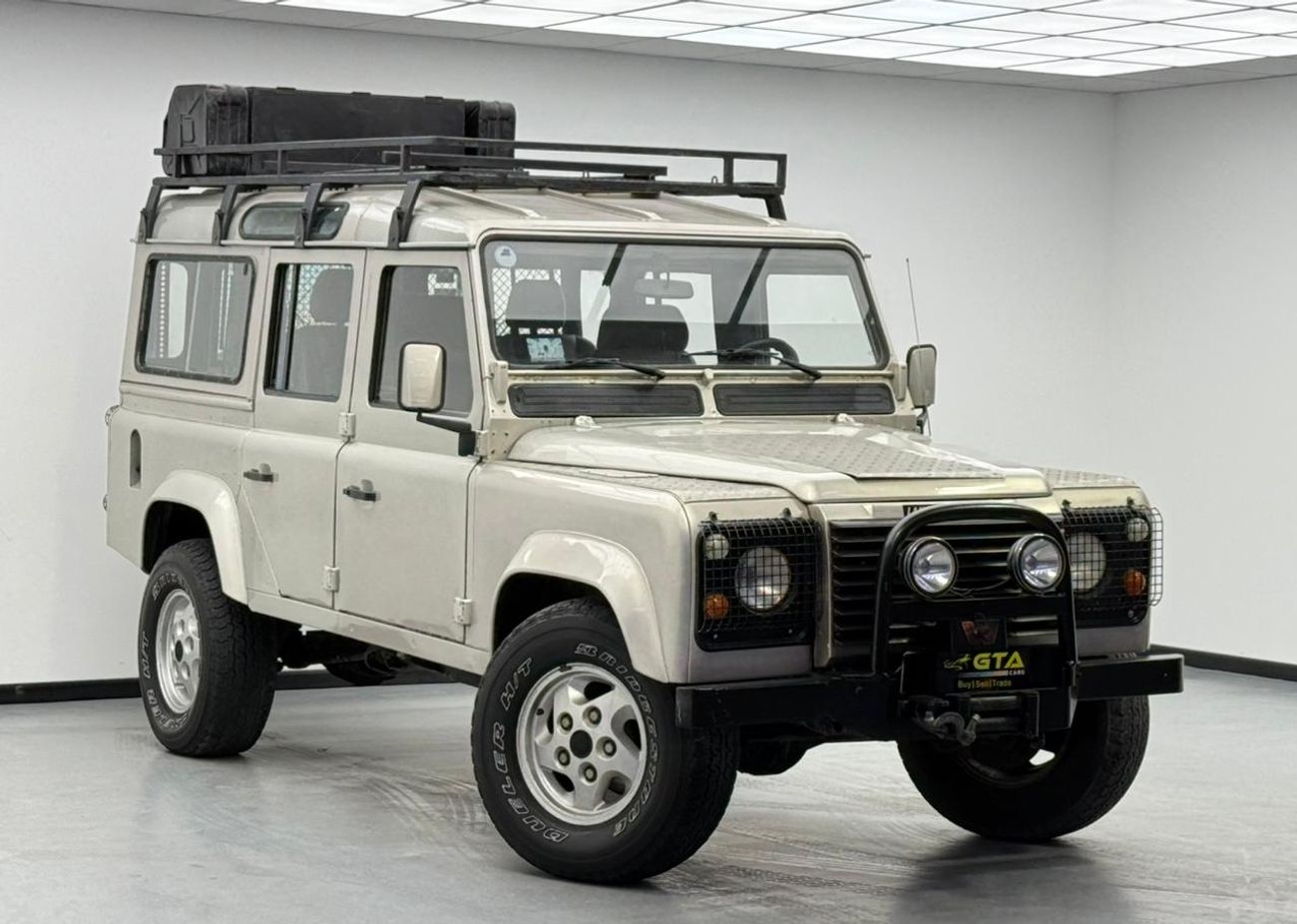 لاند روفر ديفندر 1988 Land Rover Defender ,Excellent Condition ,GCC