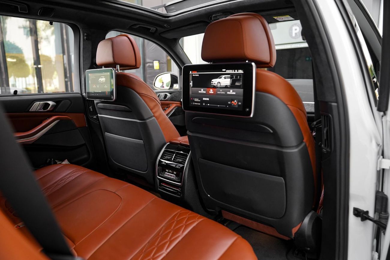 BMW X5 M50i EXCLUSIVE Fully loaded Original paint completely service History excellent condition