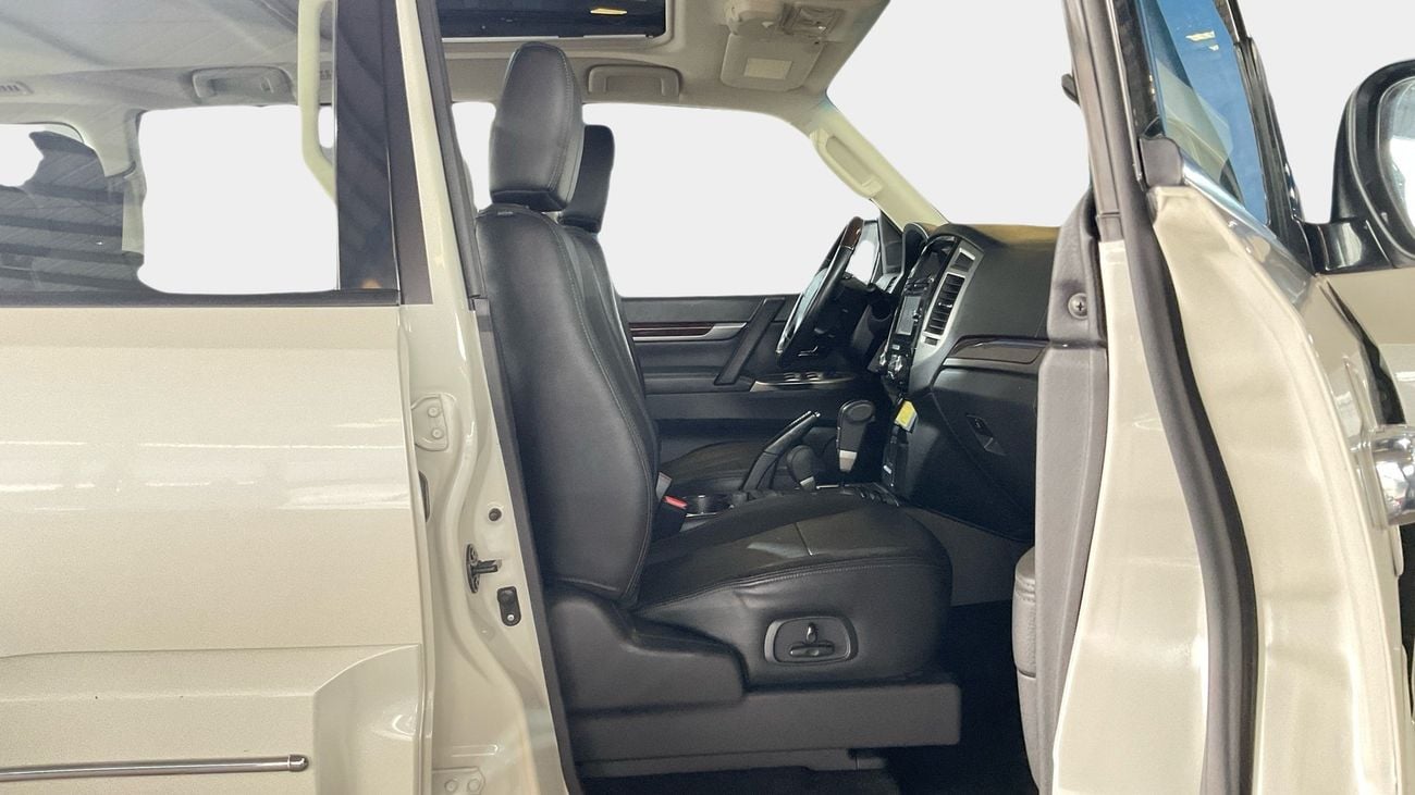 Mitsubishi Pajero GLS Highline 3.8L (274 HP) GLS Highline | Guaranteed Warranty | 0 Down Payment