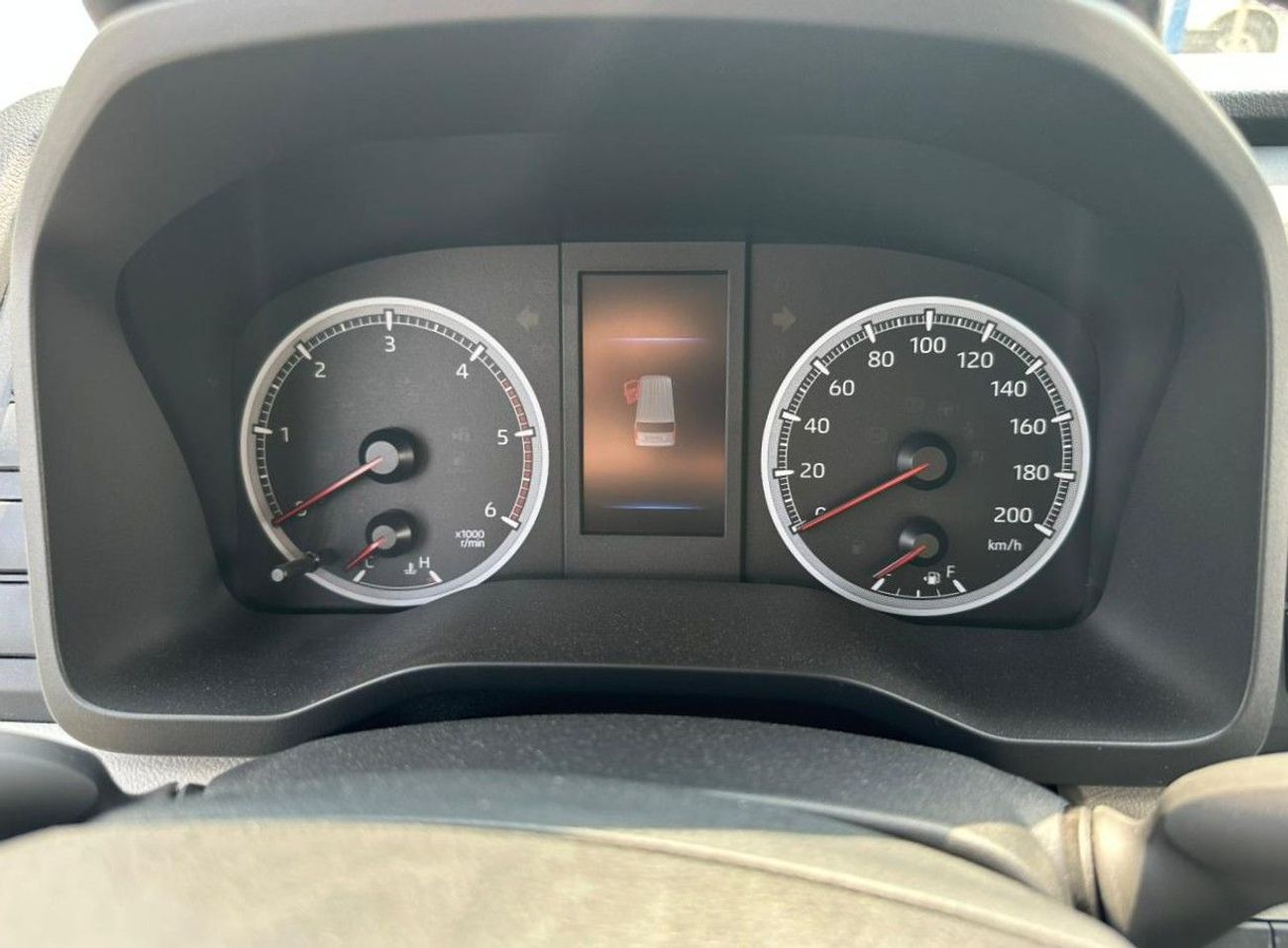 Toyota Hiace Van High Roof 2.8L (174 HP) M/T 2025 Diesel