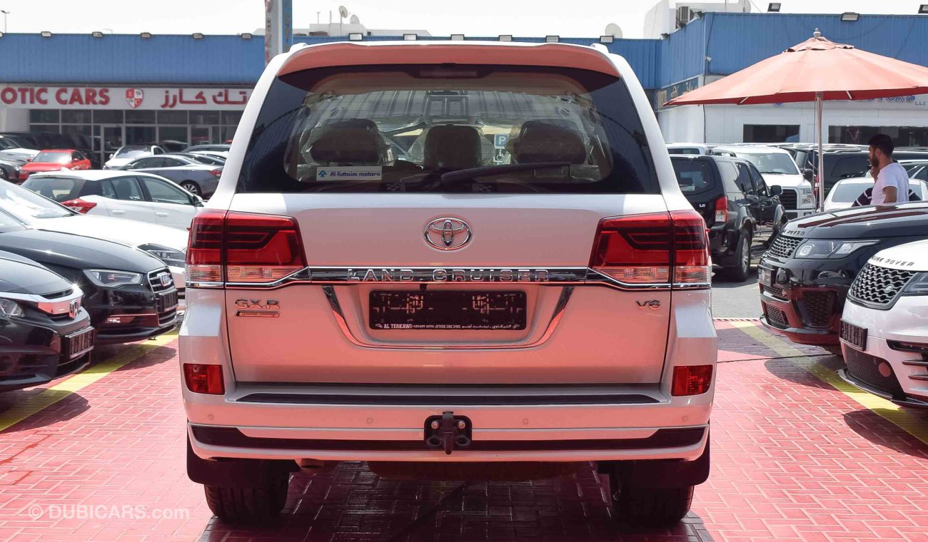 Toyota Land Cruiser GXR Grand Touring