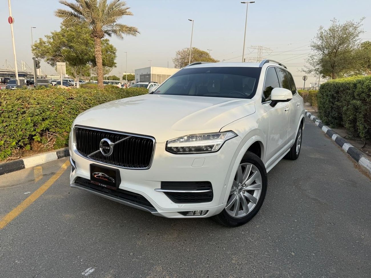 Volvo XC90 MOMENTUM PLUS