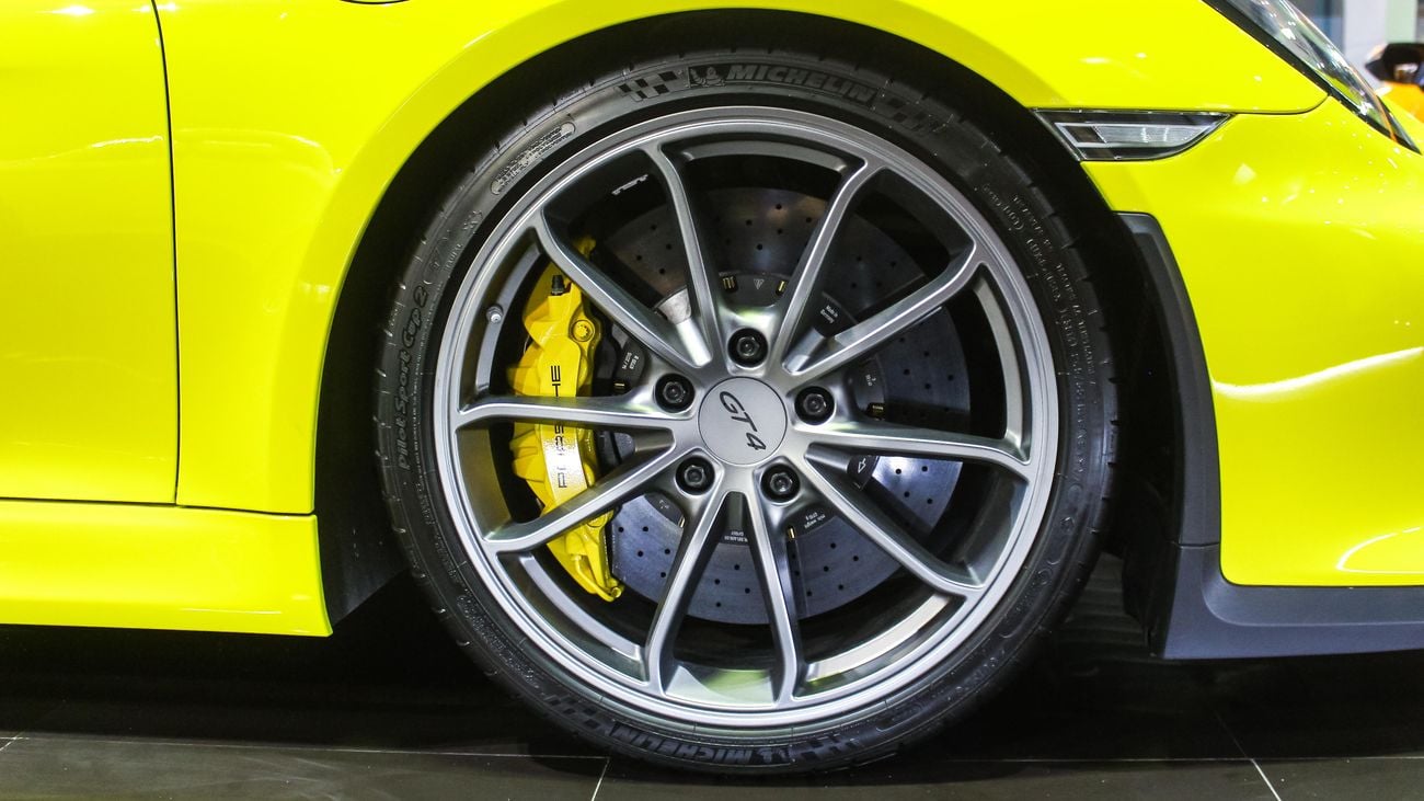 بورش كايمان 718 GT4