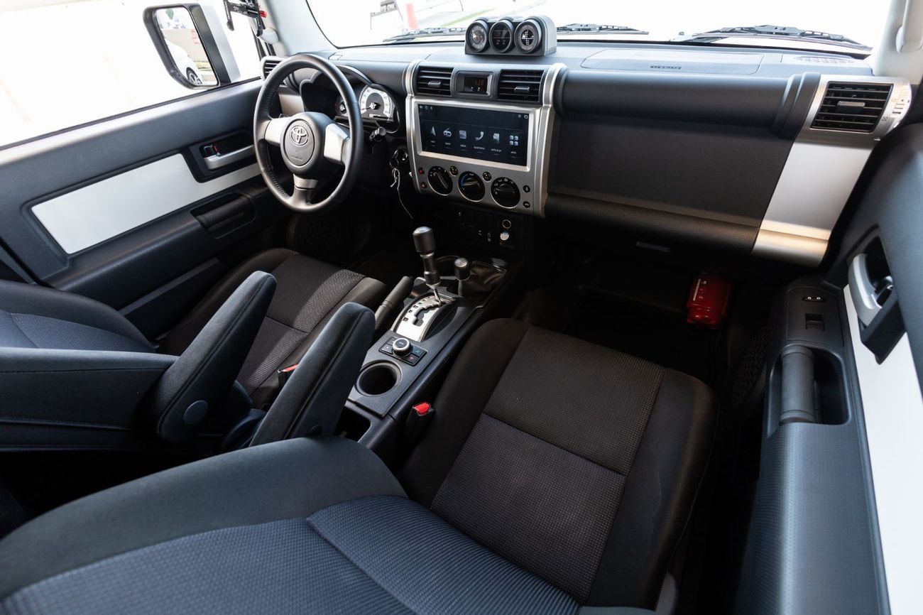 Toyota FJ Cruiser GXR 4.0L A/T