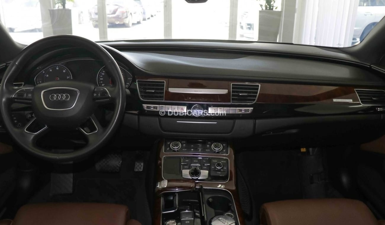 Audi A8 3.0T quattro