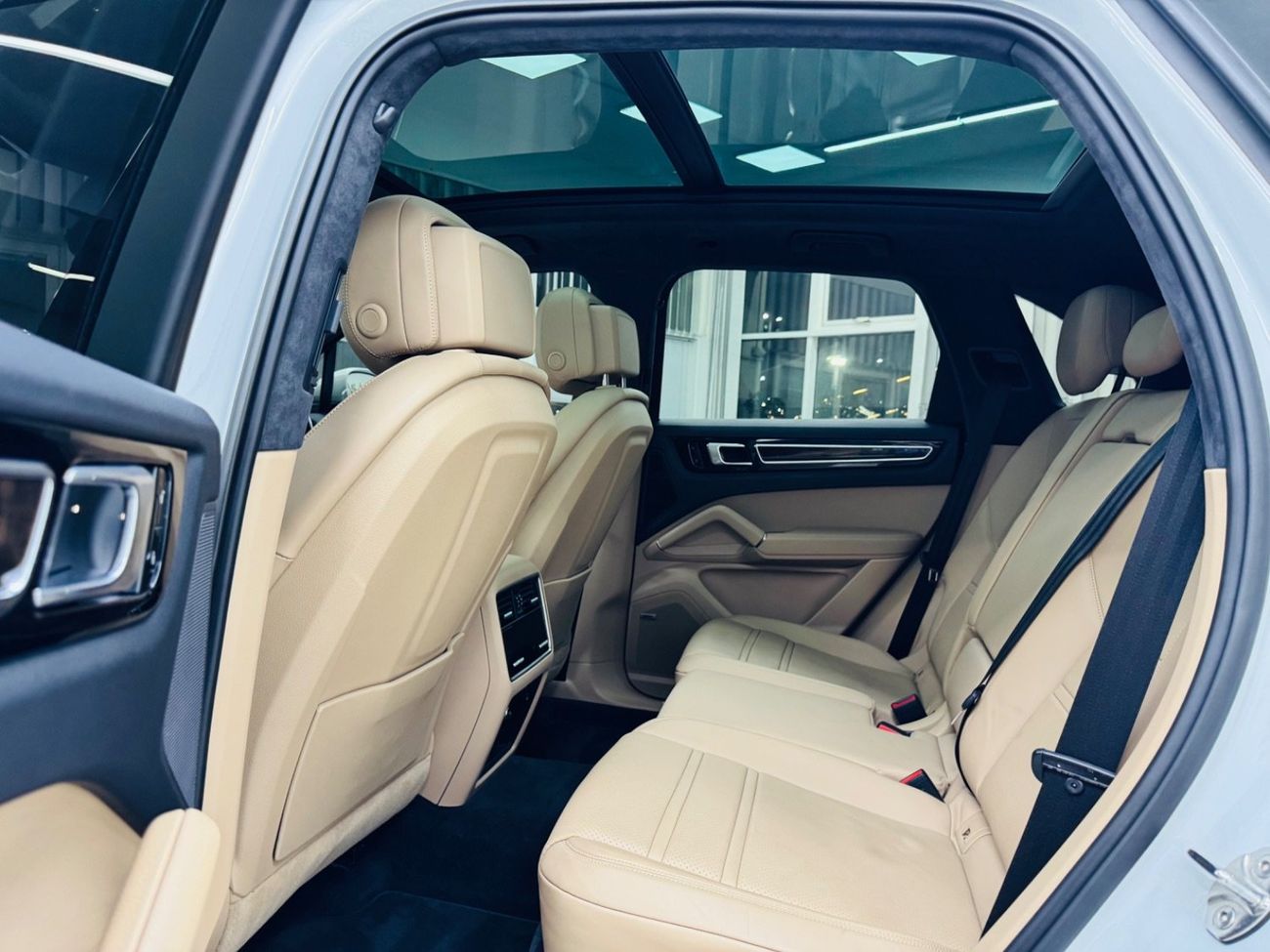 Porsche Cayenne S 2.9L (435 HP)