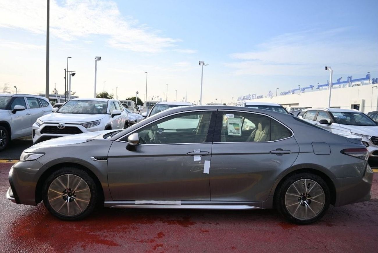 Toyota Camry Toyota Camry SE 2.5L Petrol, Sedan, FWD, 4 Doors, Cruise Control, Sunroof, Driver Electric Seats, Le