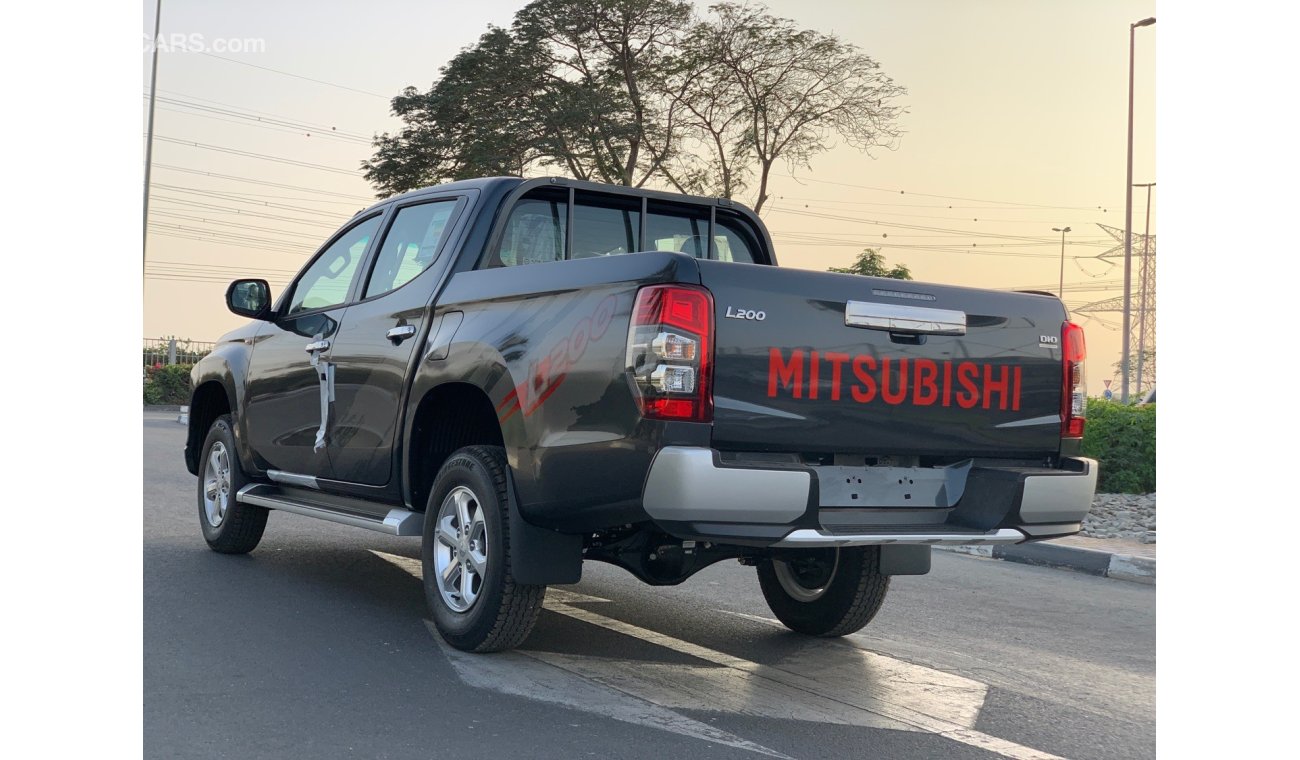 Mitsubishi L200 M/T 2021 Diesel GCC ( Production Jan/2021 ) Full option chrome package / stop lamp