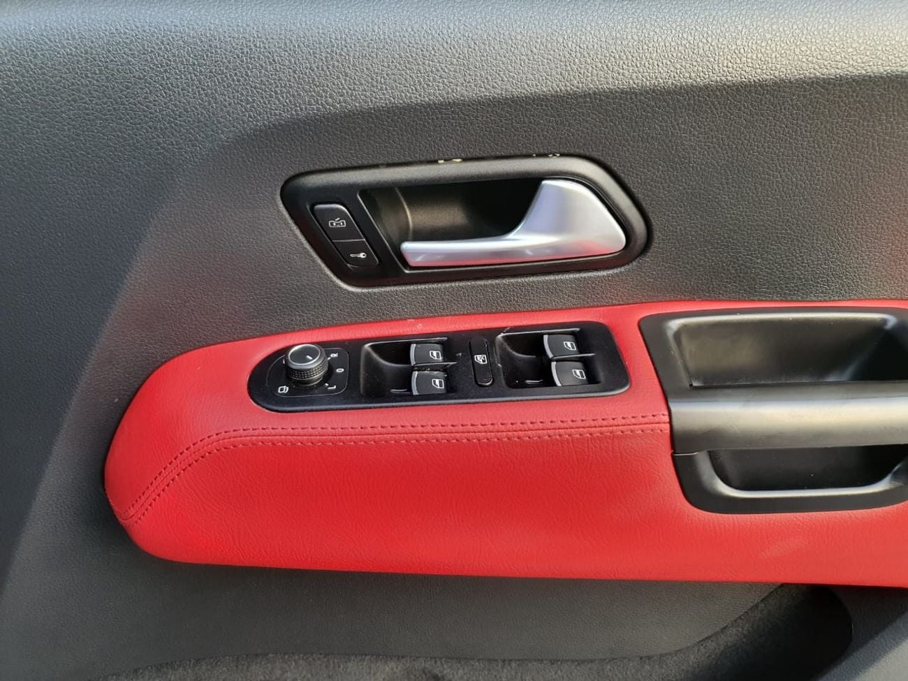 Volkswagen Amarok Full option clean car