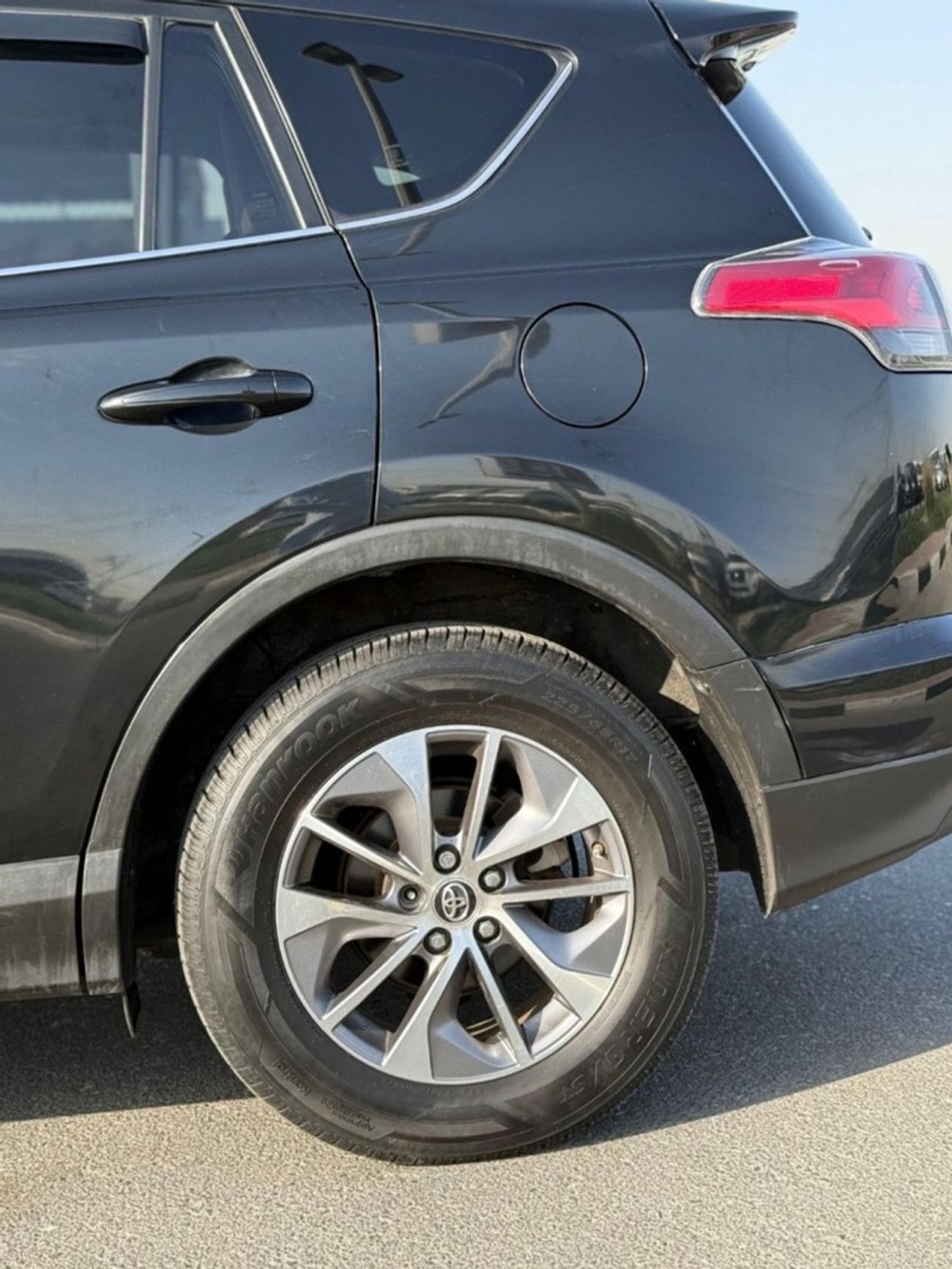 Toyota RAV4 Hybrid XLE 2.5L