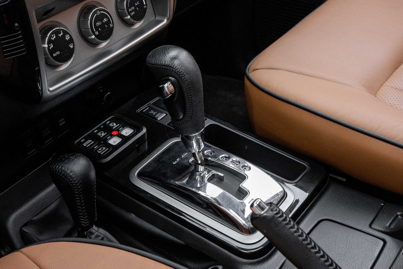 Nissan Patrol Patrol Super Safari | 3,330 P.M | 0% Downpayment | Perfect Condition! | Ramadan Offer!