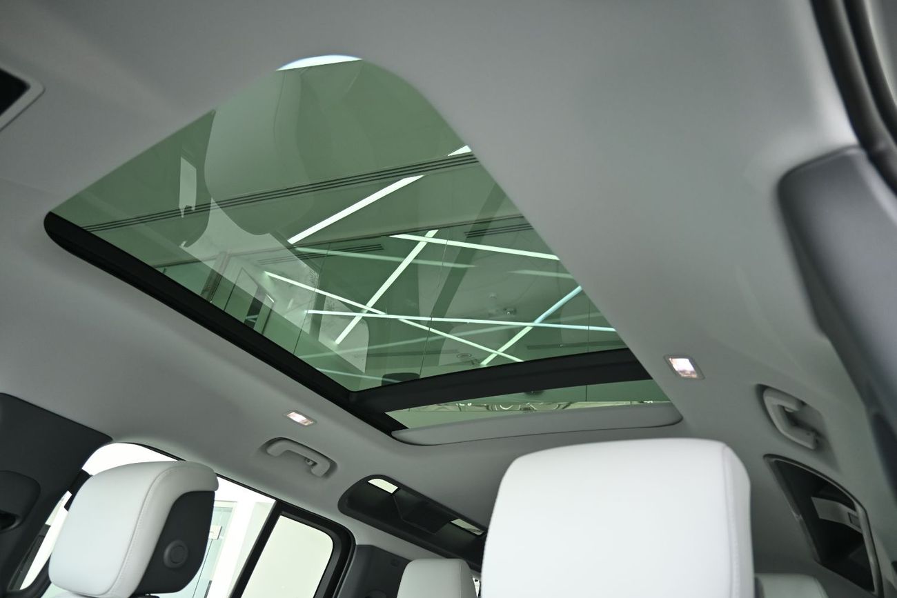 لاند روفر ديفندر Land Rover Defender P400 X-Dynamic HSE, 3.0L Turbo In-Line 6 Cylinder, Model 2026