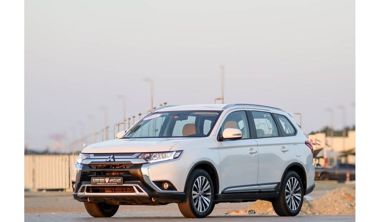 Mitsubishi Outlander GLS 2.4L Mitsubishi Outlander 2021 GCC 2.4L accident-free original paint in excellent condition 1281