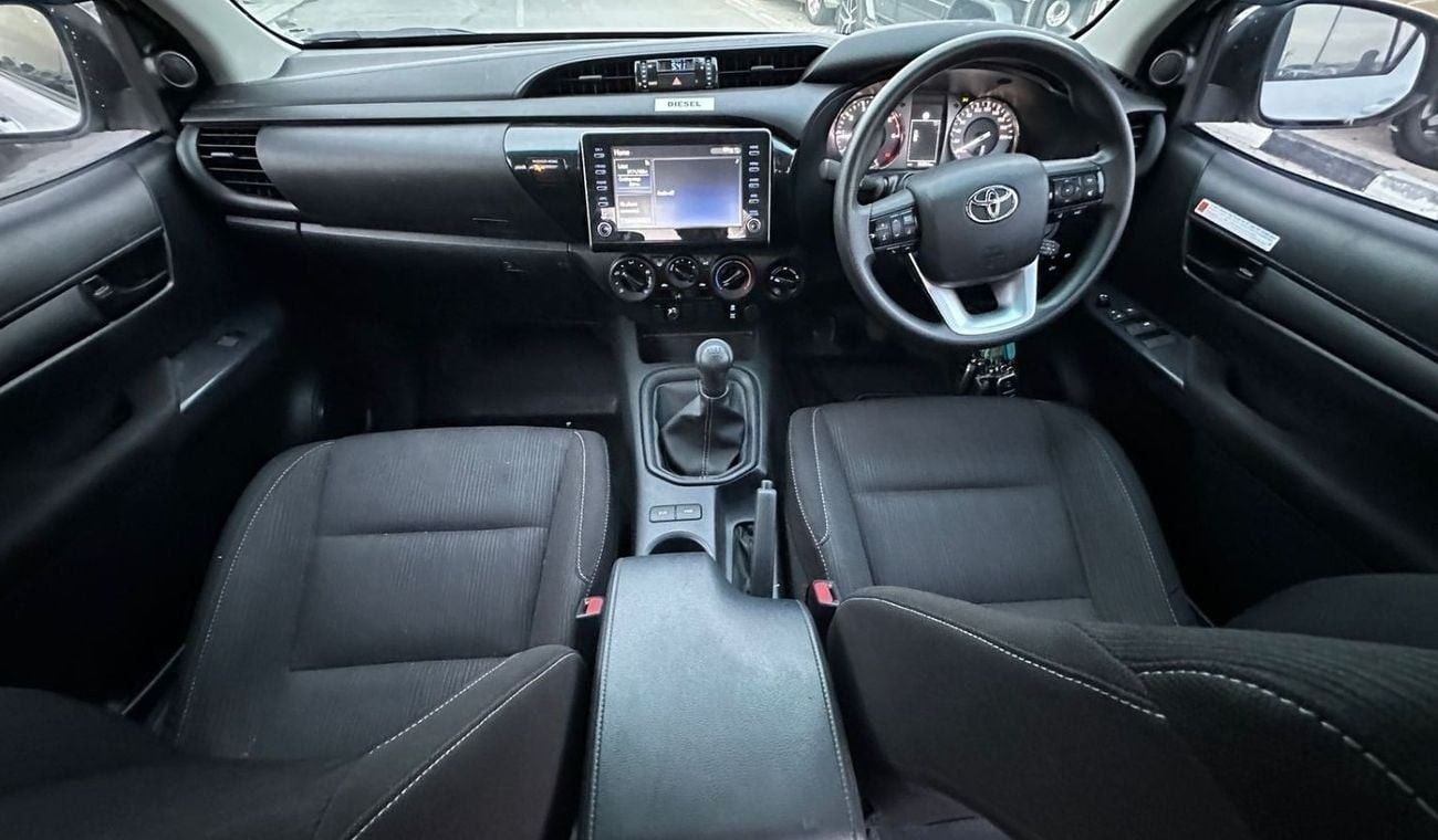 Toyota Hilux DIESEL RIGHT HAND manual