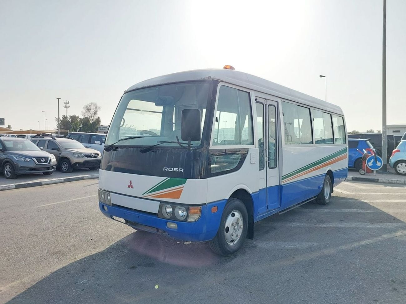 ميتسوبيشي روزا (RAMADAN OFFER) MITSUBISHI ROSA BUS RHD 2004 MODEL 5.2 L DIESEL MANUAL(PM00303)