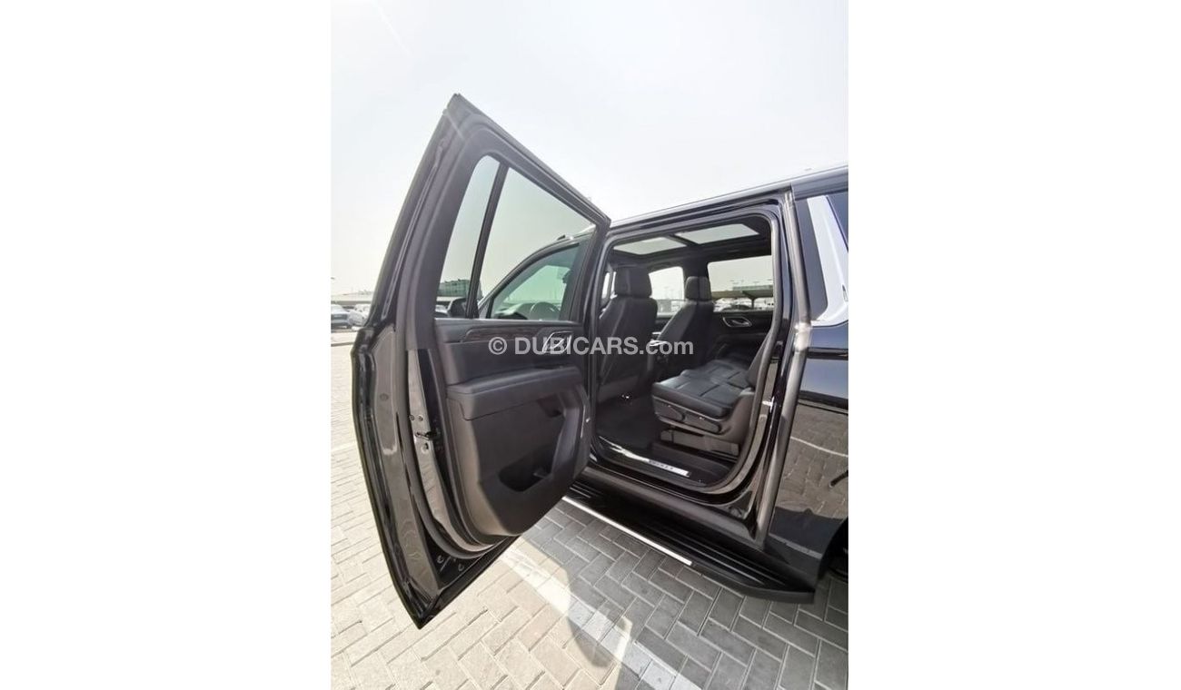 Chevrolet Suburban Chevrolet LT Suburban - 2021- Dark Blue
