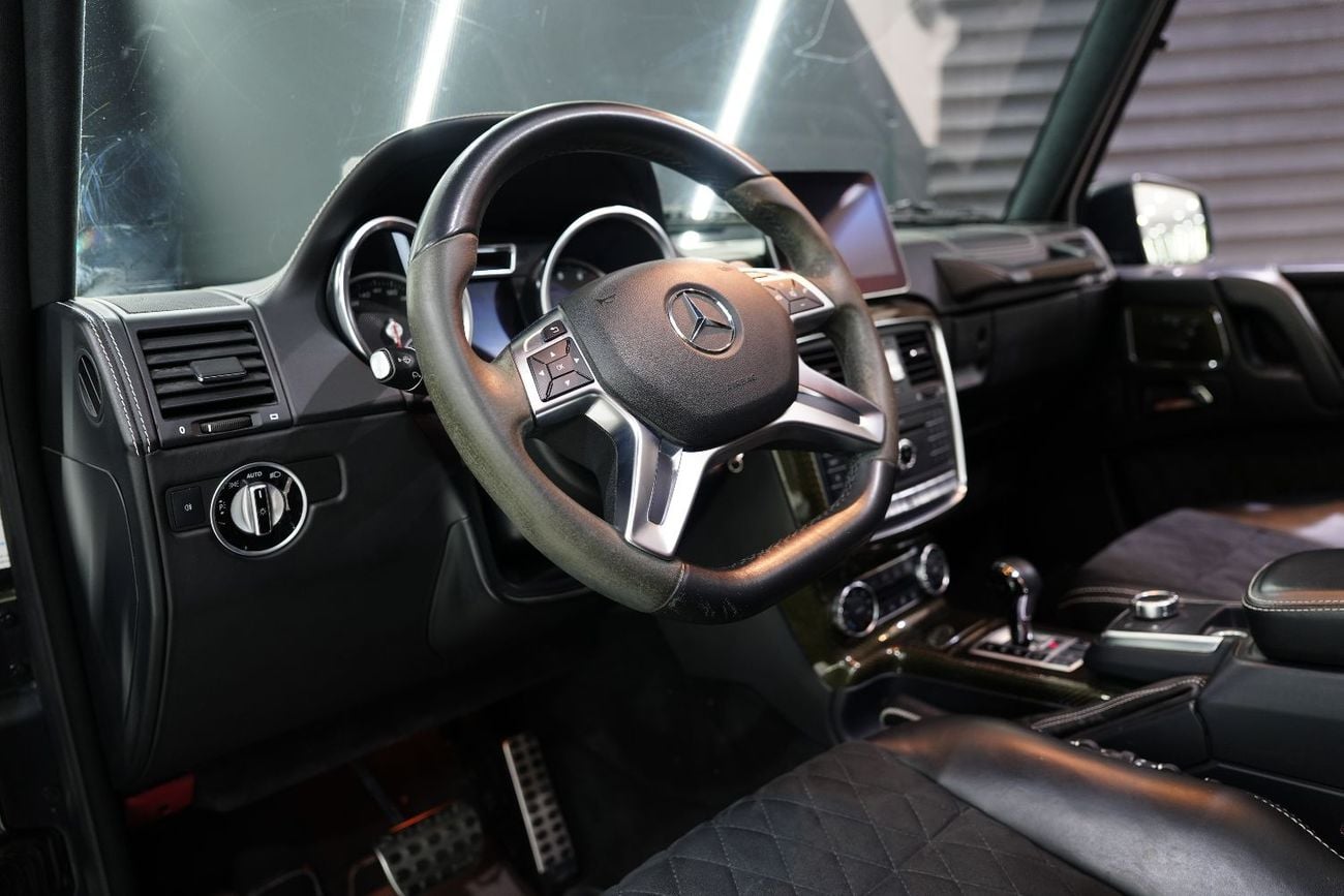 مرسيدس بنز G 500 4X4 4.0L Carbon Fiber Trim, Harman/Kardon Audio, Power Running Boards, GCC Specs!!