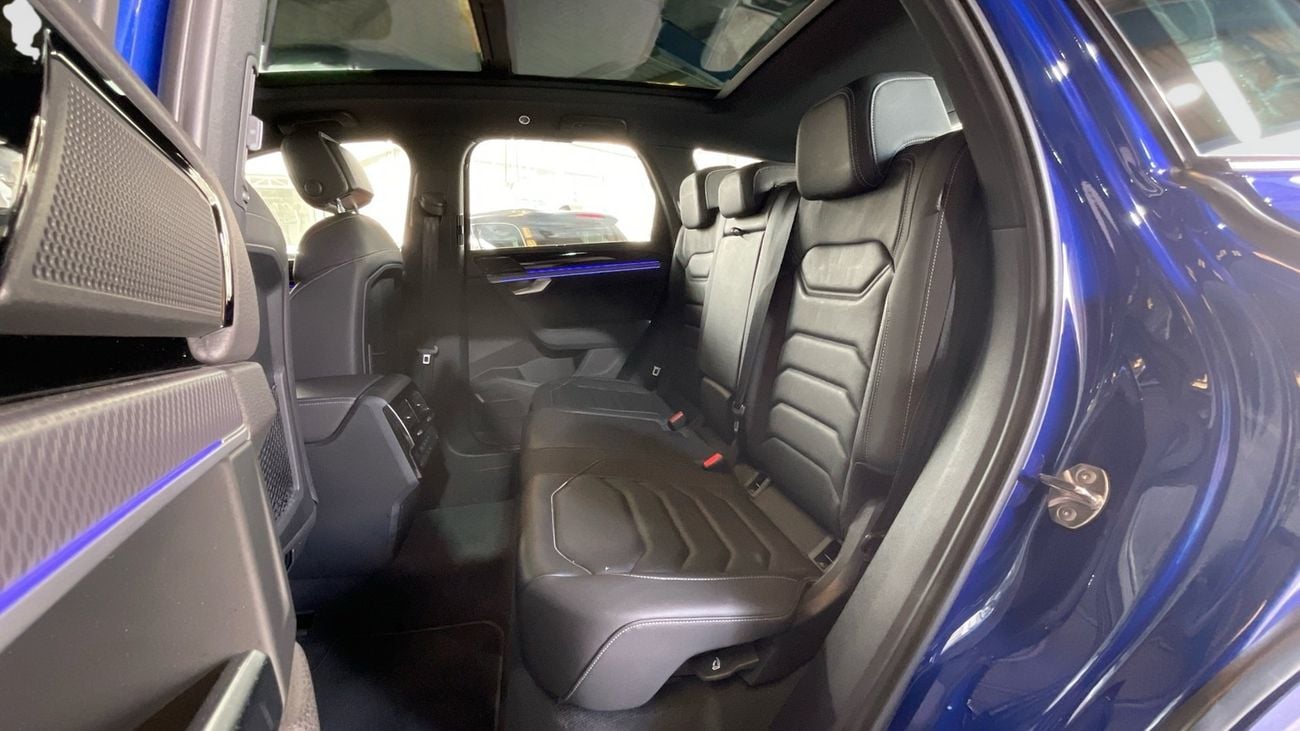 Volkswagen Touareg R-Line 3.0L 4WD R-Line | Guaranteed Warranty | 0 Down Payment