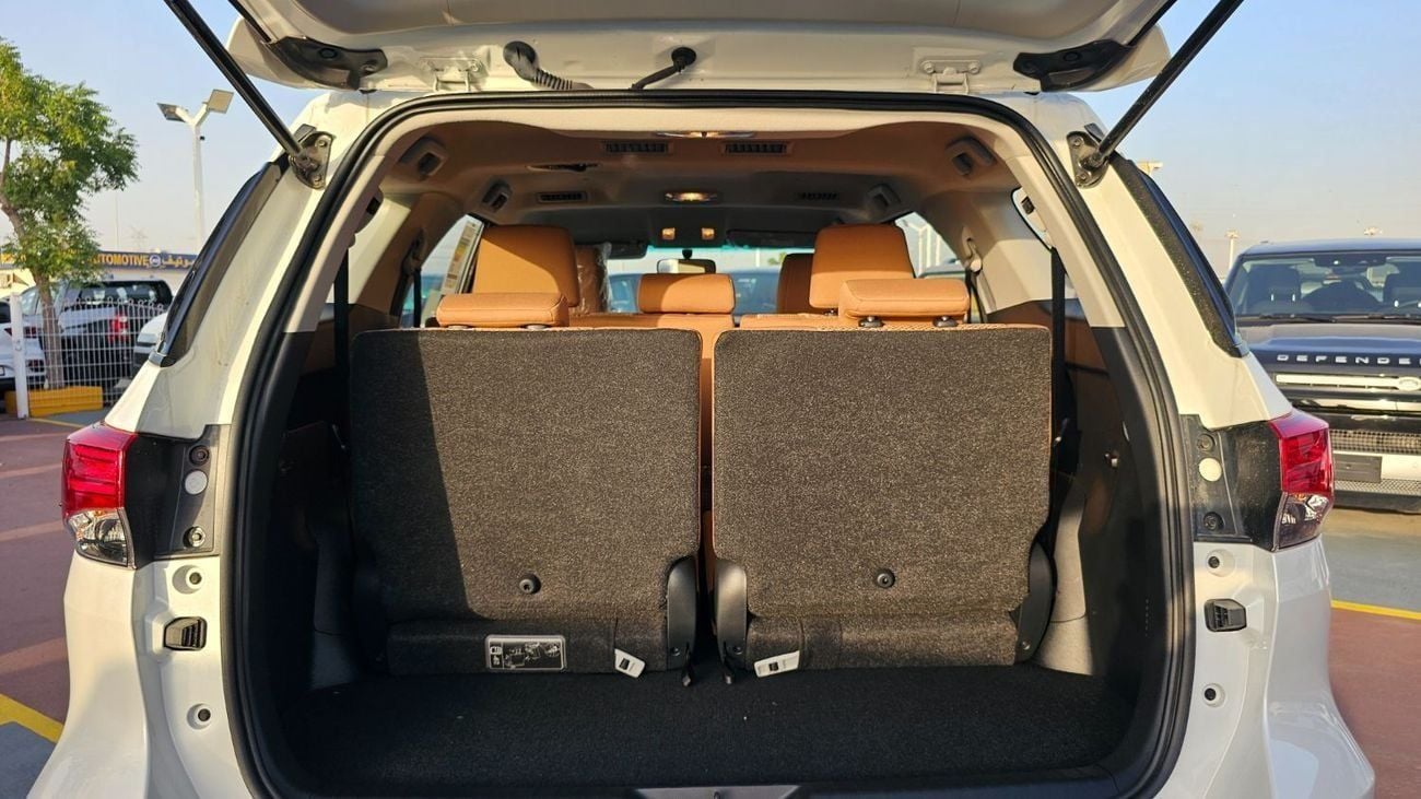 Toyota Fortuner 2.4 DIESEL E 4WD AT 2026/2026 Fortuner 2.4 DIESEL 4X4 AT MY2026 WITH MANUAL AC