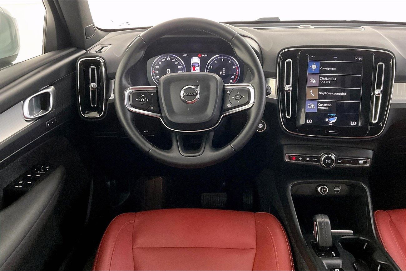 فولفو XC 40 T5 Momentum | شامل الضمان | 0 ﺪﻔﻋﺓ ﺃﻮﻟﻯ