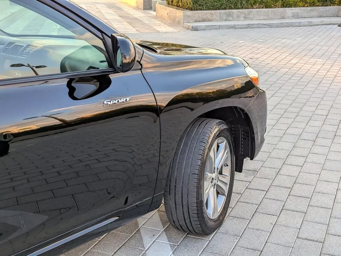 تويوتا هايلاندر V6 | 3.5L V6 | Spacious &amp; Reliable Family SUV
