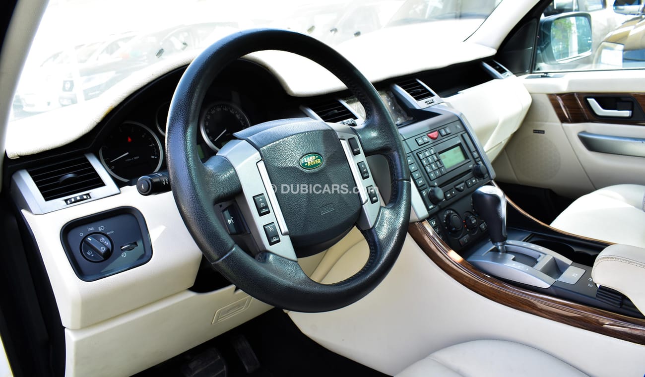 لاند روفر رينج روفر سبورت خليجى موديل 2009 فتحة جلد رنجات حساسات مثبت سرعة تحكم بحالة ممتازة