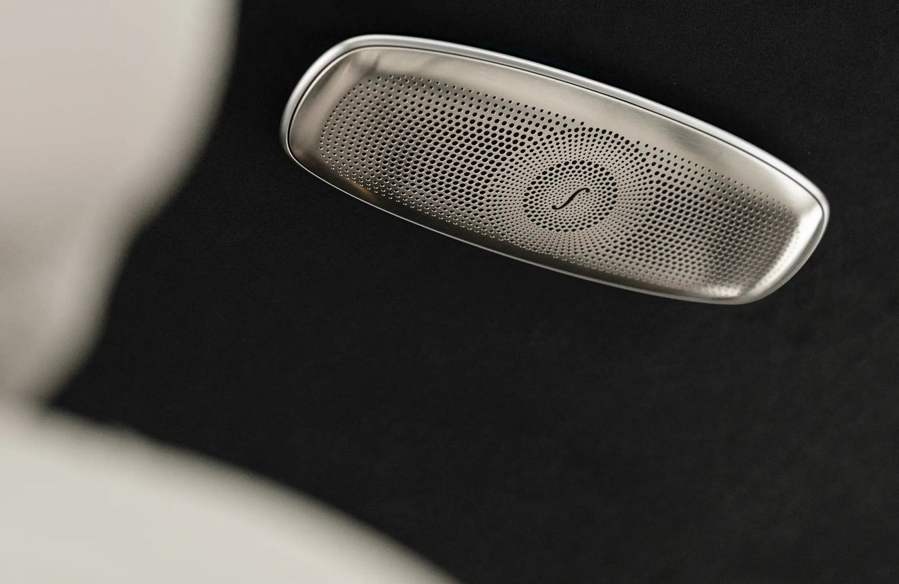 Mercedes-Benz G 63 AMG 4.0L V8 Twin-Turbocharged Engine + eMotor