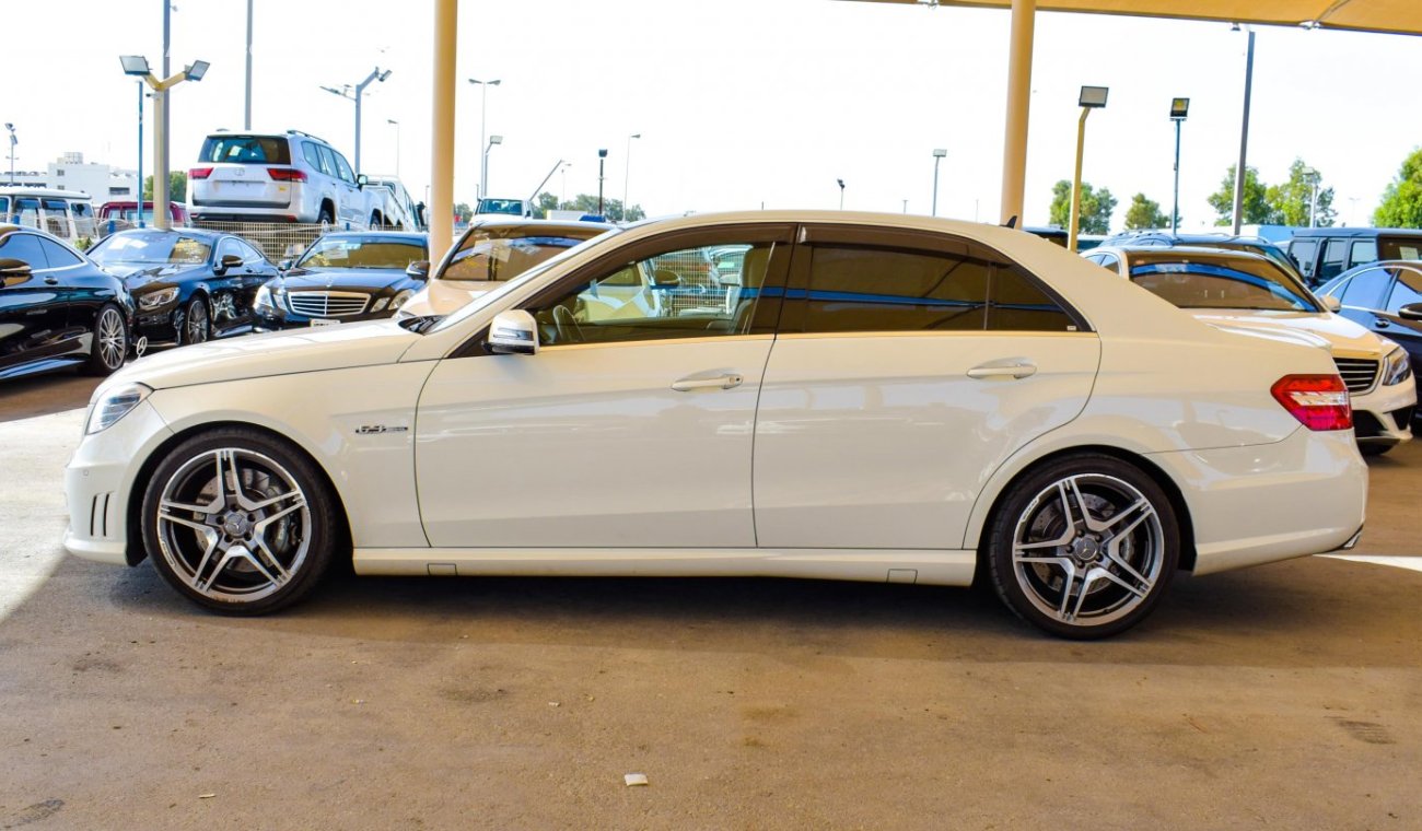 Mercedes-Benz E 63 AMG 6. 3 L V8