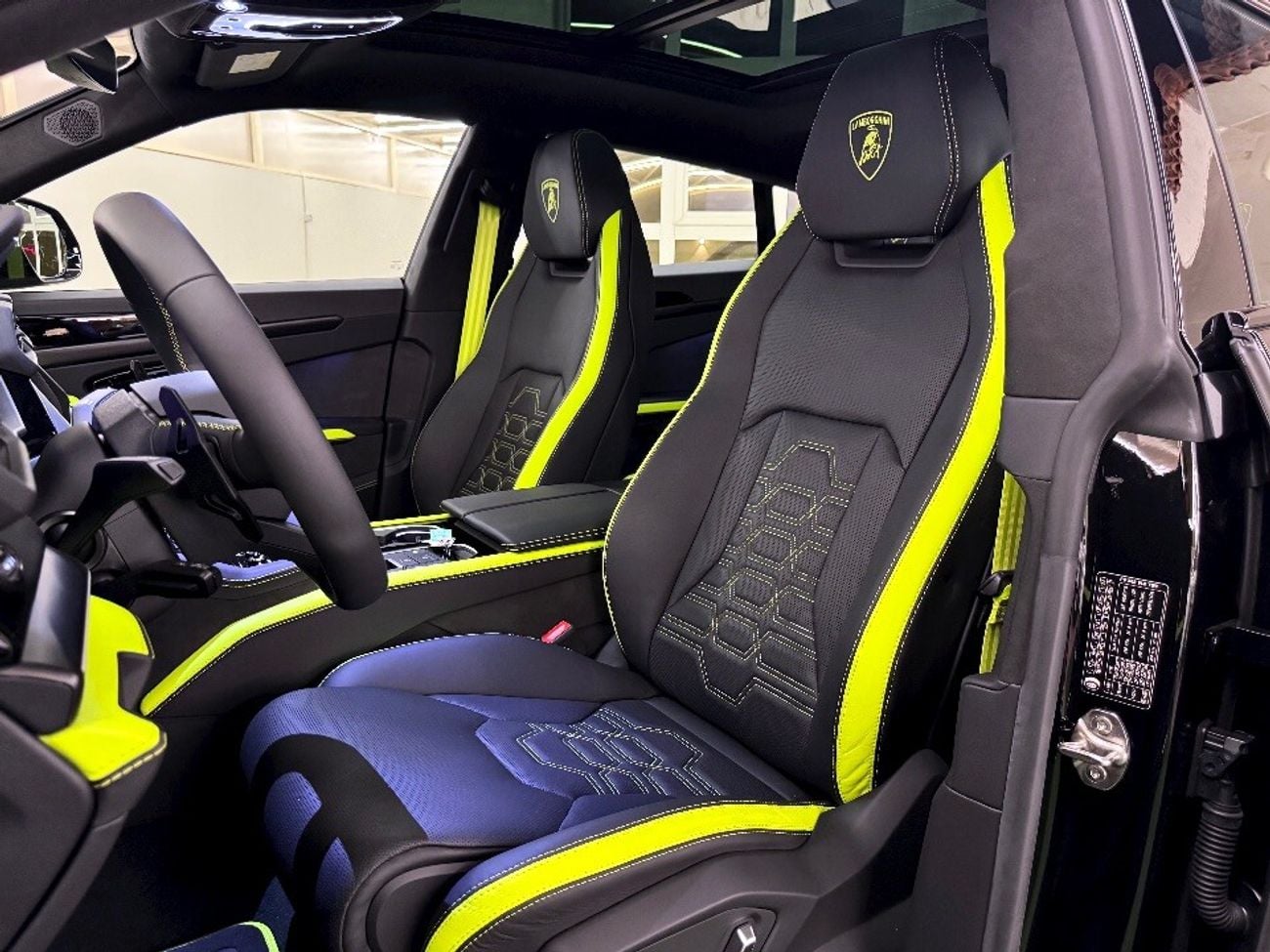 Lamborghini Urus MYCAR DUBAI | LAMBORGINI URUS SE 820 HP | 2026 | NIGHT VISION | BLACK PACKAGE | FULL OPTION |