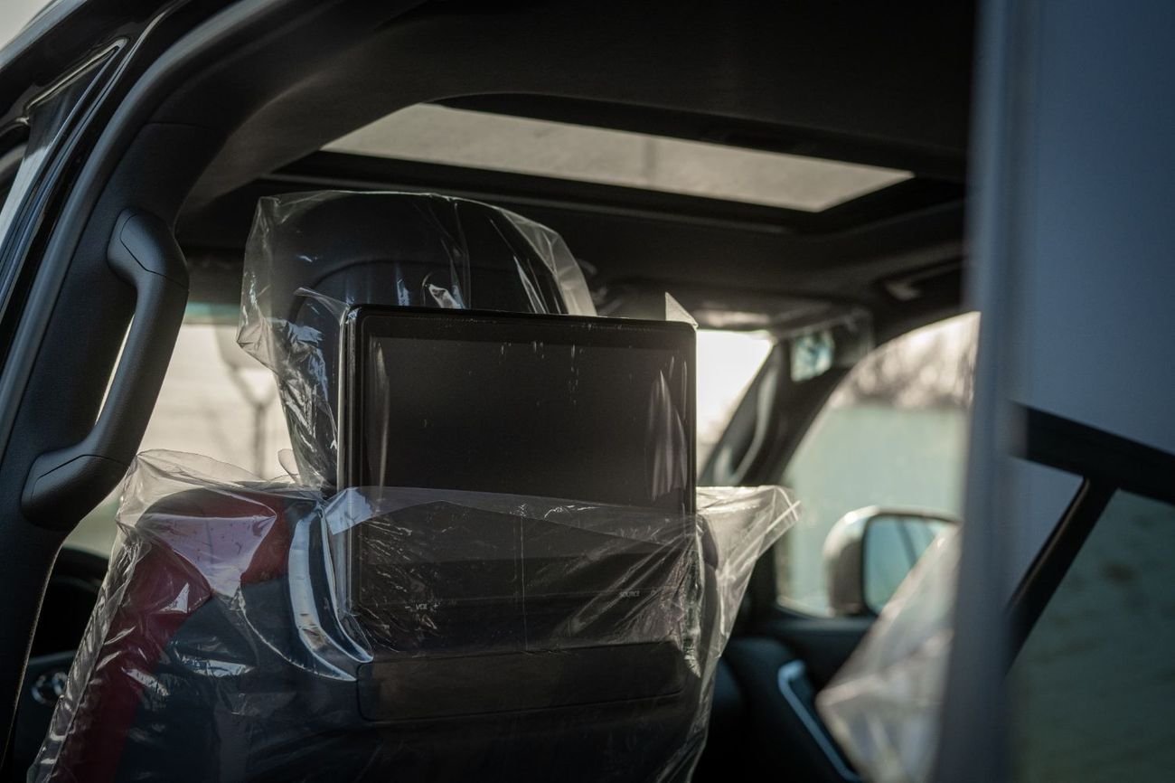 تويوتا لاند كروزر 3.3L DIESEL VXR FULL OPTION WITH RADAR