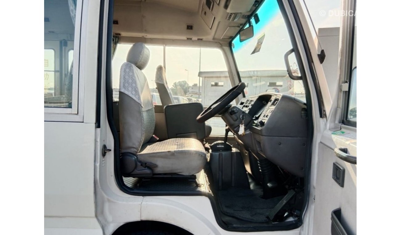 Mitsubishi Rosa MITSUBISHI ROSA BUS RIGHT HAND DRIVE(PM41207)