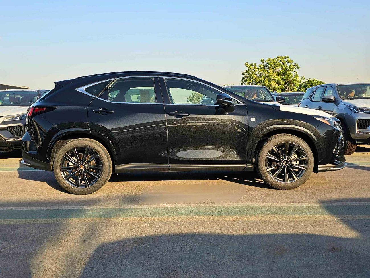 لكزس NX350h F SPORT HYBRID / 2.5L V4 PETROL / 360* CAMERA  WITH PANORAMIC / FULL OPTION (CODE # 69068)