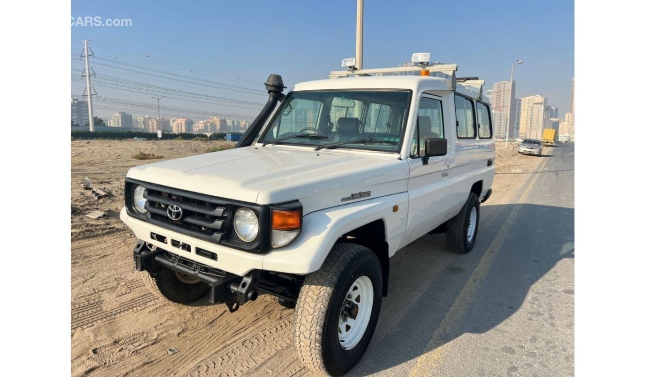 Toyota Land Cruiser Hard Top