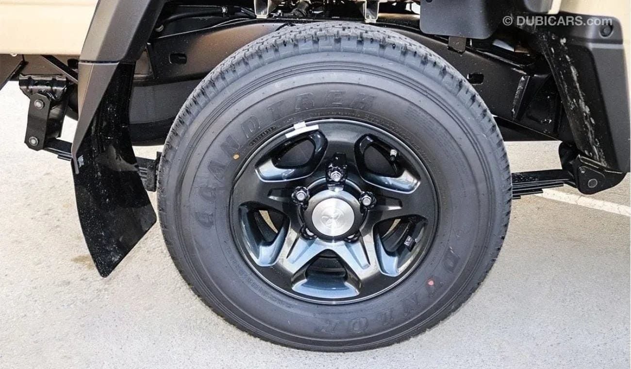 تويوتا لاند كروزر بيك آب DC 2.8AT diesel