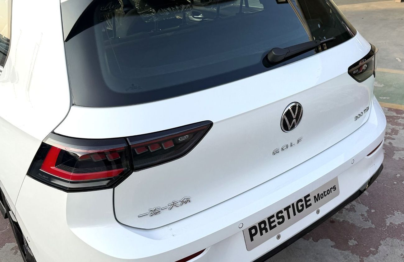 فولكس واجن جولف Golf R-Line 300TSI 2025