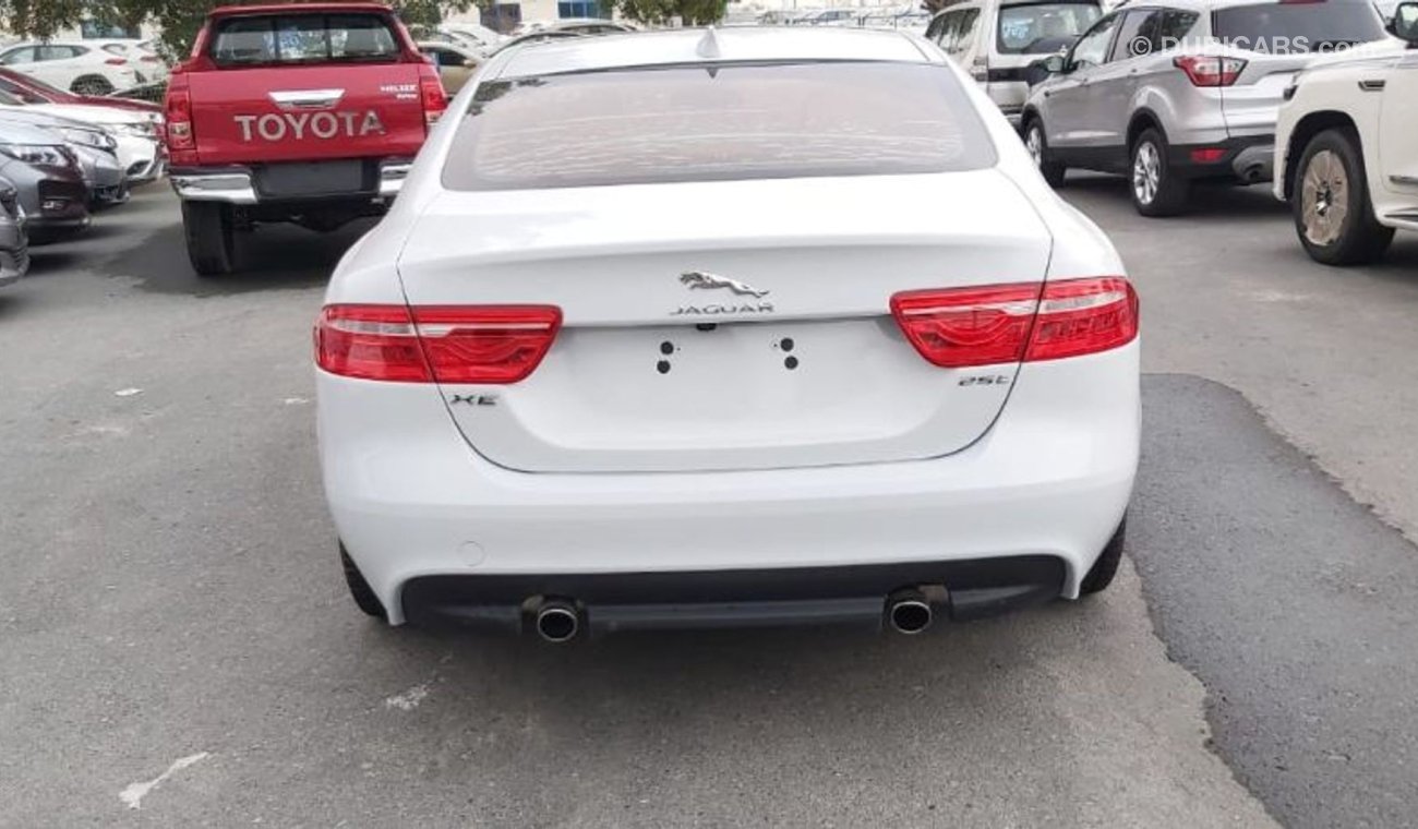 Jaguar XE Jaguar Xe Premium 2017 White 2.0L 40000MI  56000AED