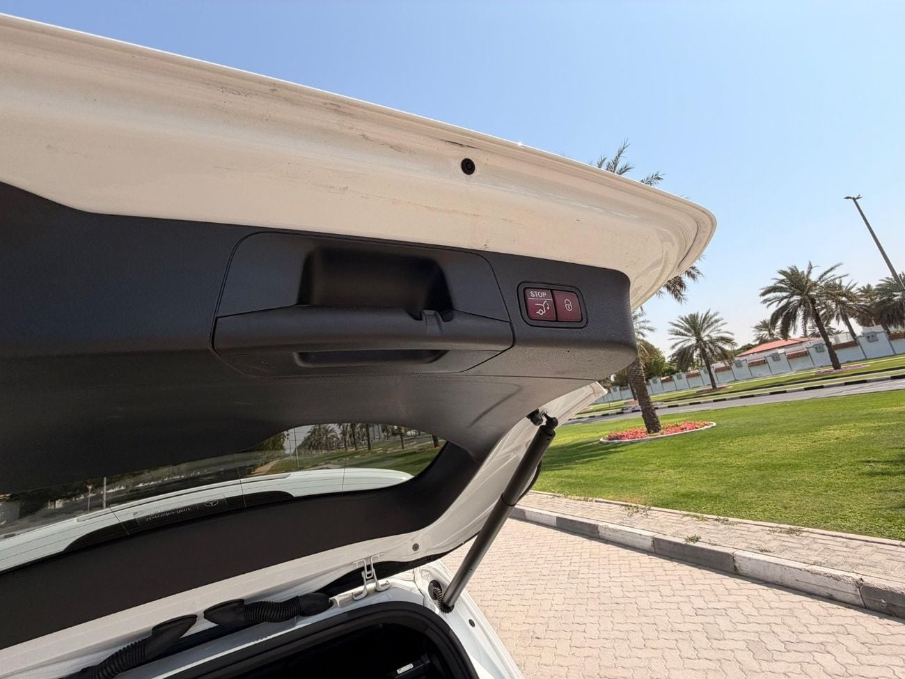 Mercedes-Benz GLB 200 Premium 1.4L (7 Seater)