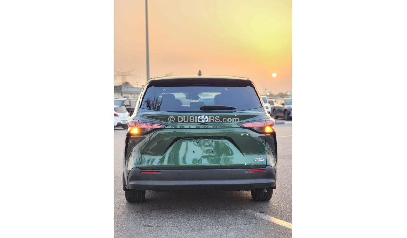 Toyota Sienna Toyota Sienna XLE Hybrid Green Full Option