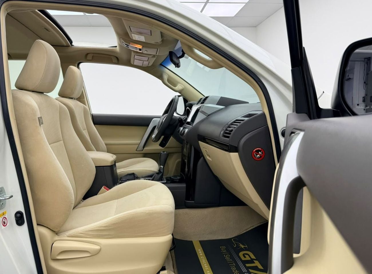 Toyota Prado GXR 2016 Toyota Prado GXR, Service History, Fully Loaded, Excellent Condition, GCC