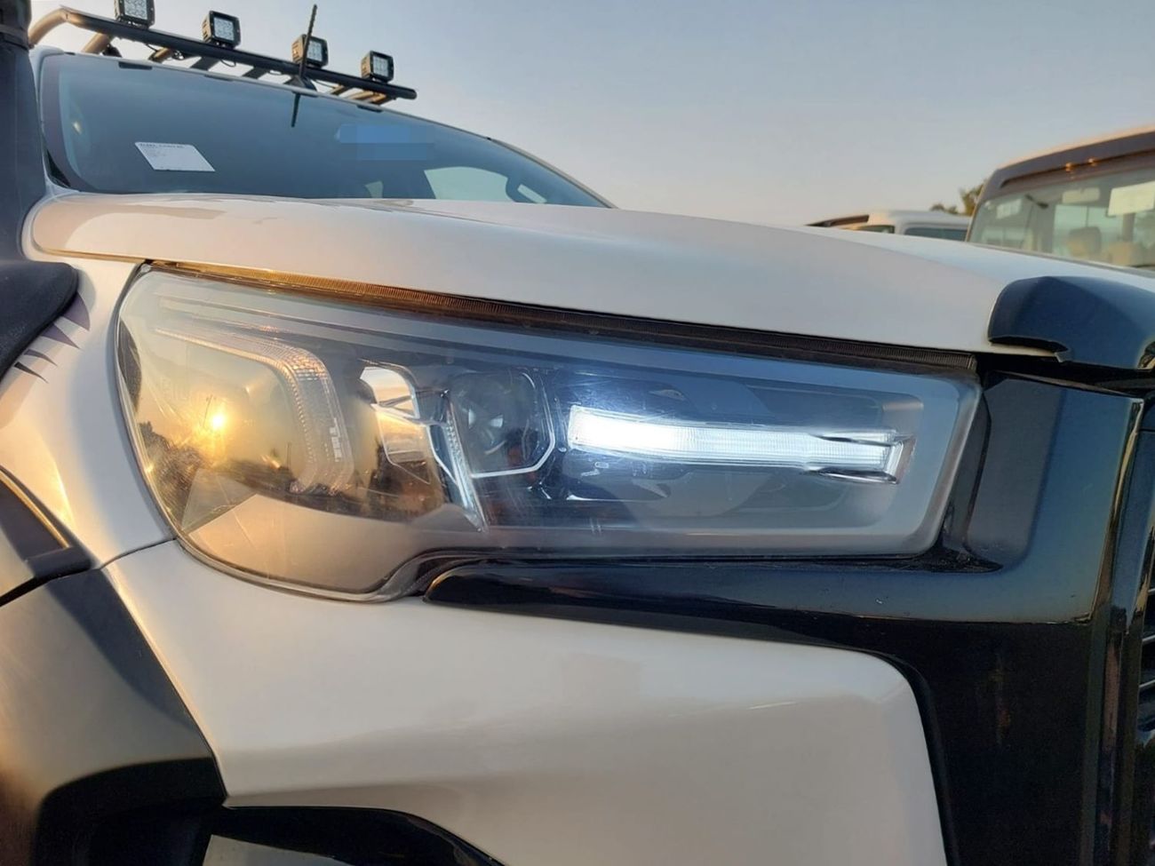 تويوتا هيلوكس TOYOTA HILUX PICKUP RHD 2018 MODEL 2.8 L DIESEL AUTOMATIC(PM29171)