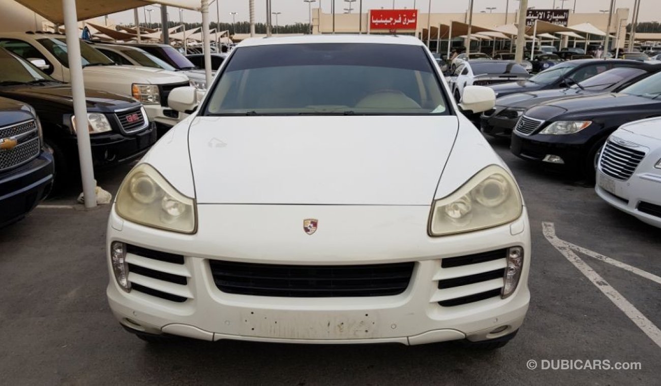 Porsche Cayenne 2009 model V6 Full options clean car Gulf specs